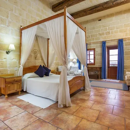 בית נופש Ta' Leli Farmhouse *